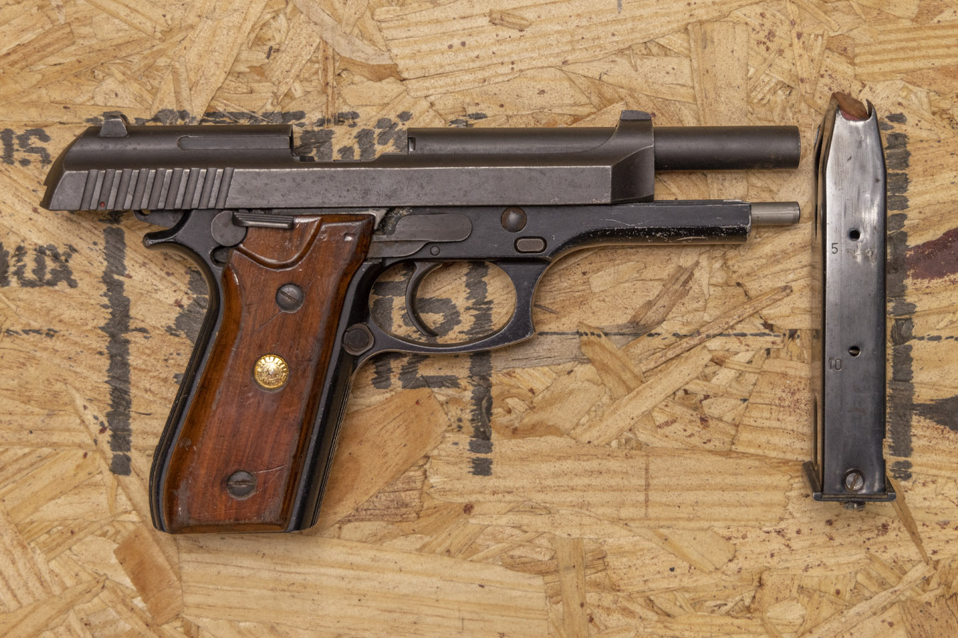 Taurus PT-100 AF .40 S&amp;W Police Trade-In Pistol