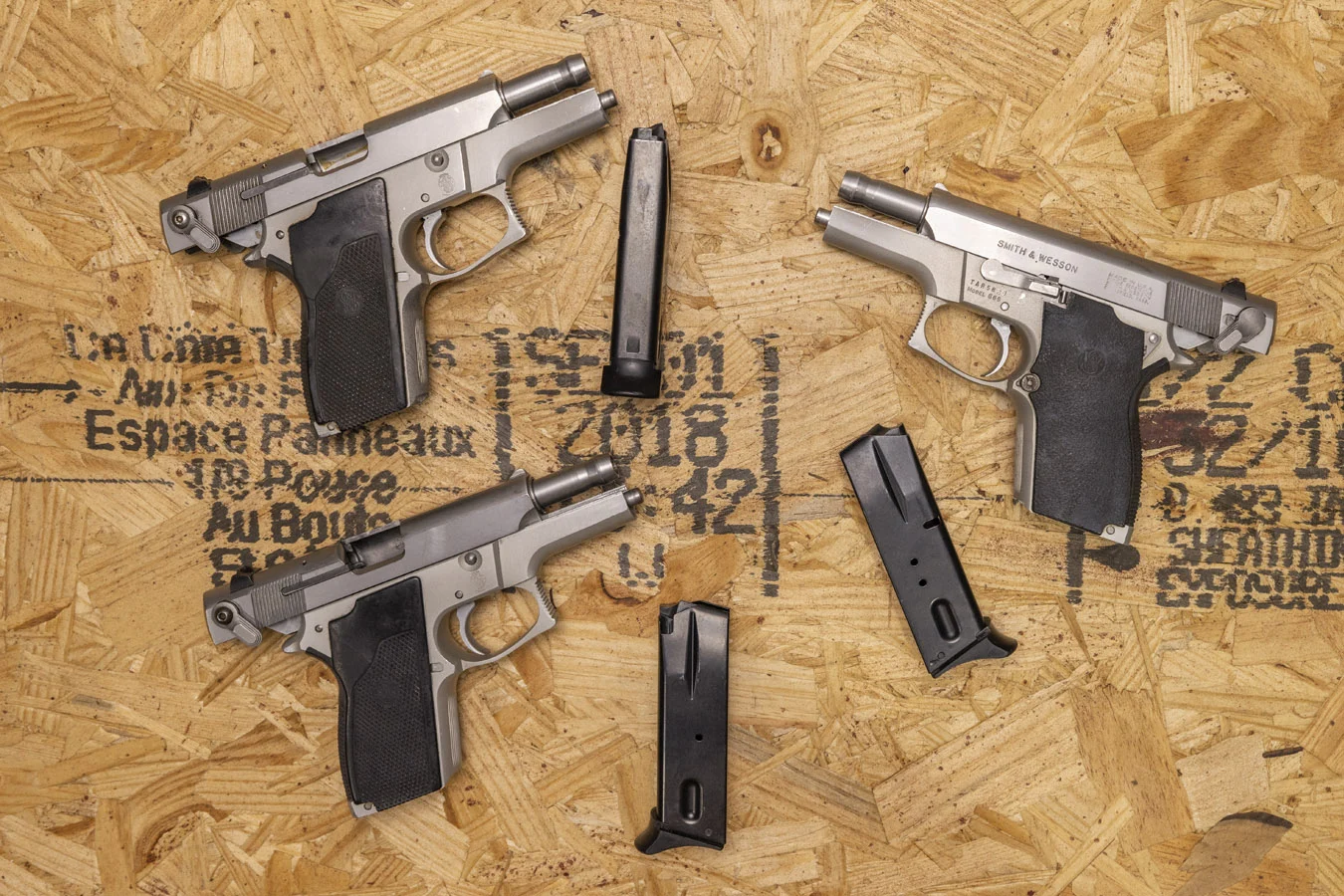 Smith &amp; Wesson 669 9mm Police Trade-In Pistol