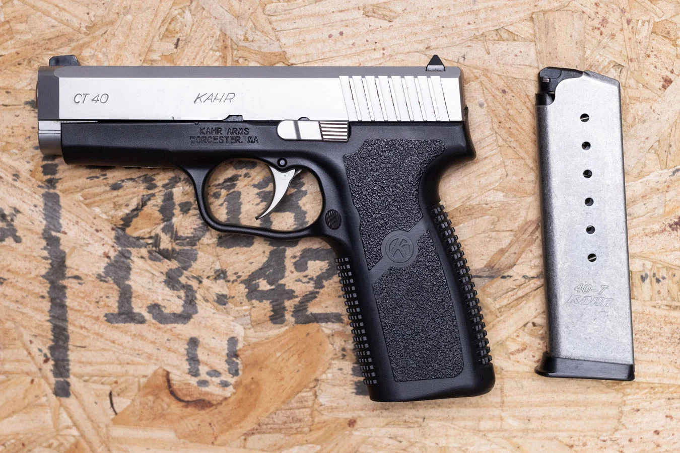Kahr Arms Cw40 40 S&amp;W Police Trade IN Pistol with 7 Round Magazine