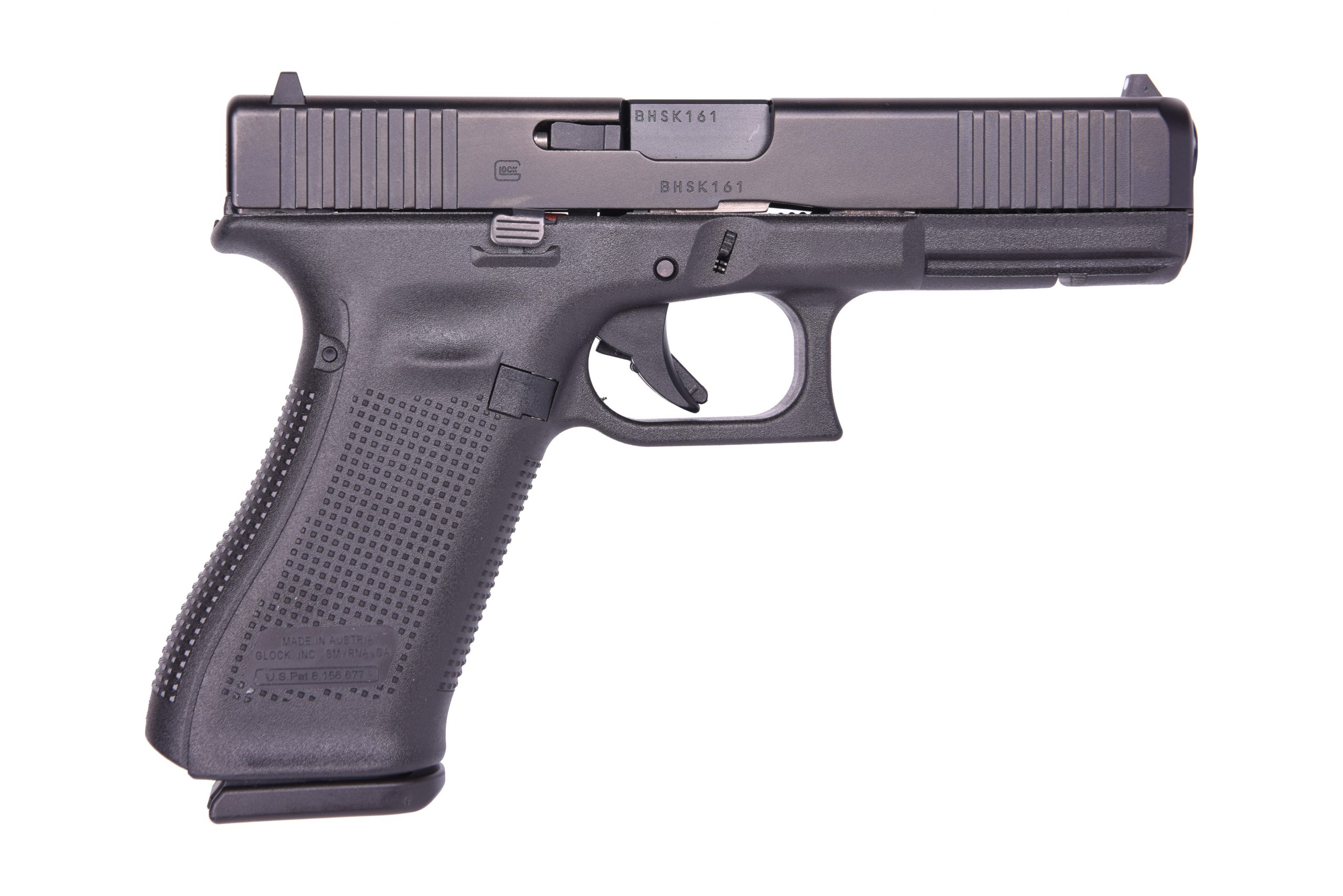 Glock 17 Gen5 Full Size 9MM 4.49″ Barrel 17-Rounds Fixed Sights