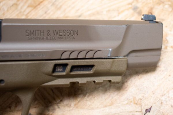 Smith & Wesson M&P9 M2.0 9mm FDE Centerfire Pistol