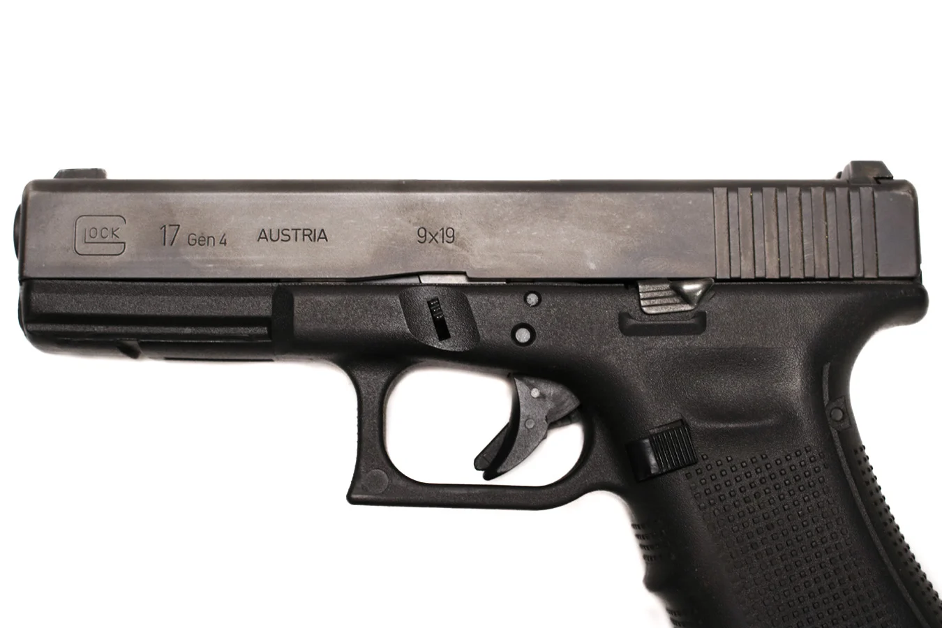 Glock 17 Gen 4 9mm Police Trade-In Pistols with Night Sights (Good
