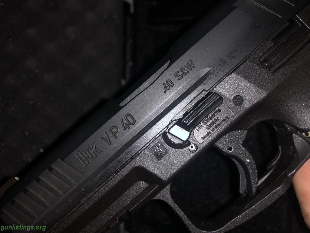 HK VP40 Flat Dark Earth (FDE) 40 S&amp;W Striker-Fired Pistol