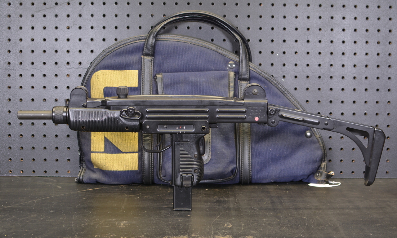 UZI MODEL B IMI IN 9MM SUB MACHINE GUN — image 2
