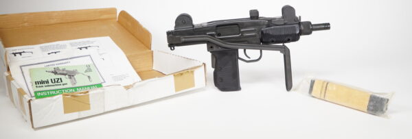 MINI UZI SUBMACHINE GUN