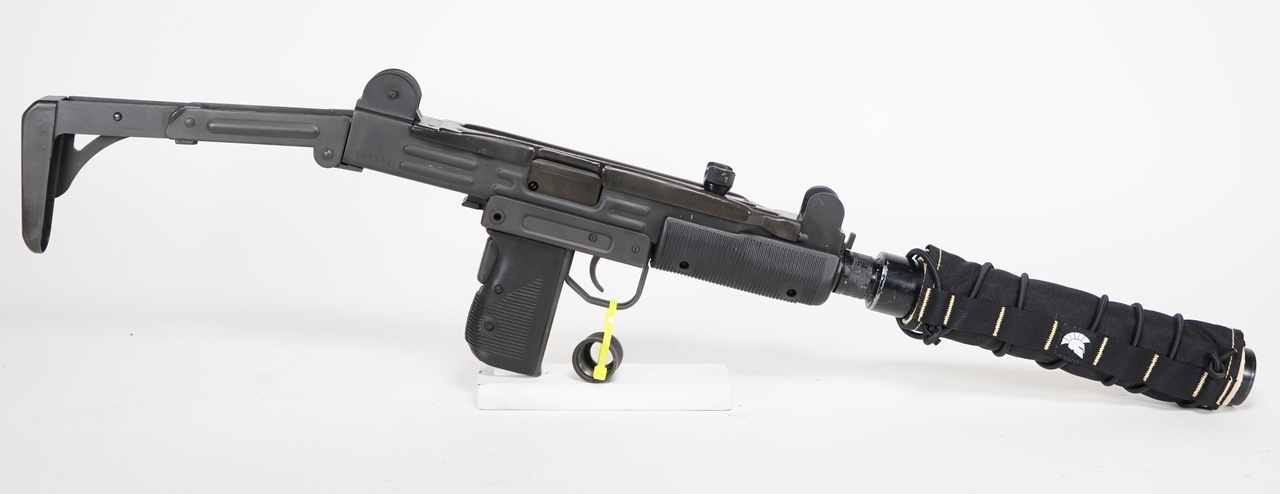 UZI Sub Machine Gun WITH SUPPRESSOR — image 2