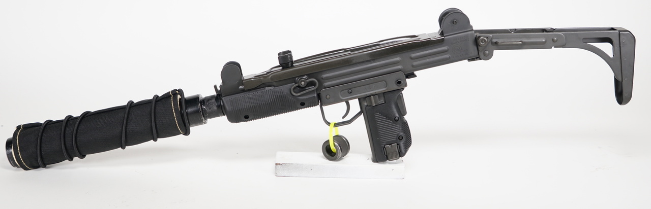 UZI Sub Machine Gun WITH SUPPRESSOR — image 3