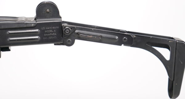 IMI UZI MACHINE GUN