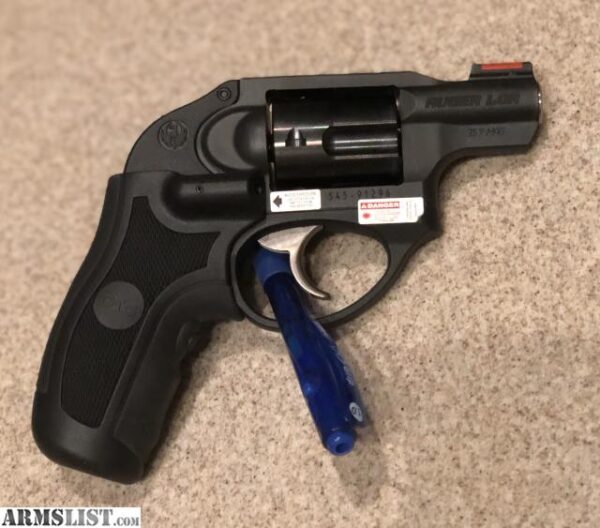 Ruger LCR 357 Mag w crimson trace laser grips