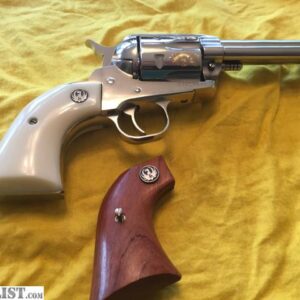 Ruger Vaquero .Limited Edition 45 LC , Stainless