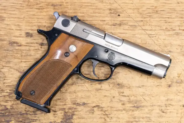 Smith & Wesson Model 39-2 9mm Police Trade-in Pistol
