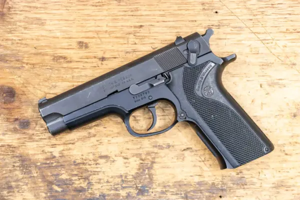 Smith & Wesson Model 915 9mm Police Trade-in Pistol (No Magazine