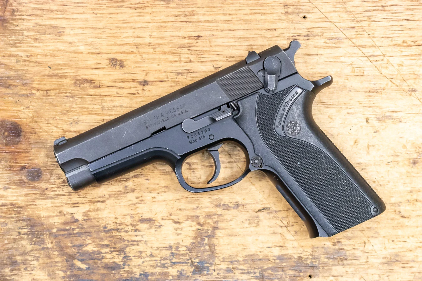 Smith &amp; Wesson Model 915 9mm Police Trade-in Pistol (No Magazine