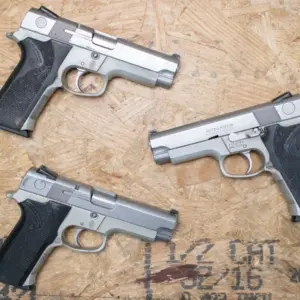 Smith & Wesson 4043 40 S&W Police Trade-In Pistols (Fair Condition