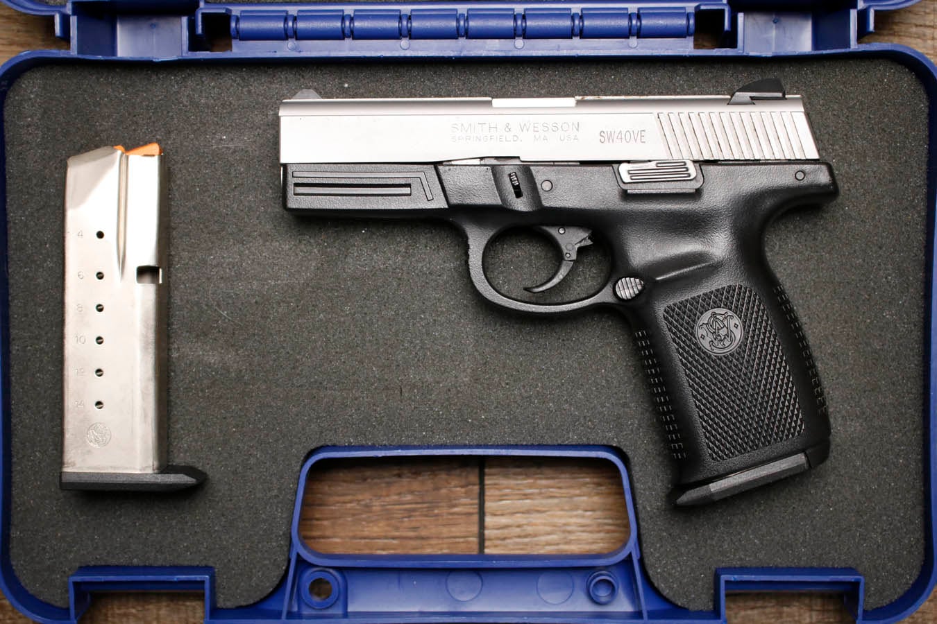 Smith &amp; Wesson SW40VE 40 S&amp;W Police Trade-In Pistol with Two Magazines
