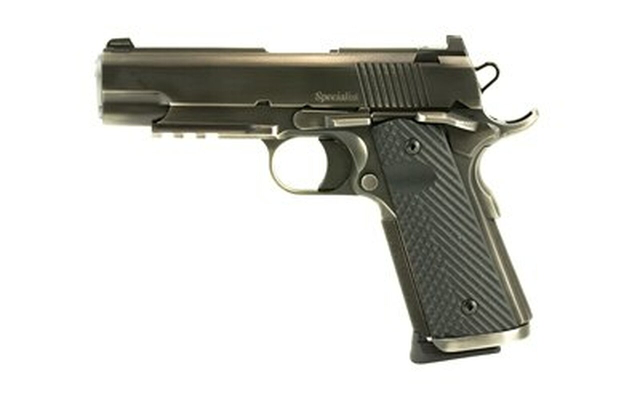 Dan Wesson Specialist Commander, 45 ACP, 4.25″, 8rd, Distressed Finish, G10 Grips