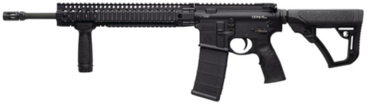 Daniel Defense M4 Carbine v5 Lightweight Profile 5.56mm NATO 16″ Barrel Daniel Defense Flash Suppressor, Buttstock/Pistol Grip/Vertical Grip 30rd Mag