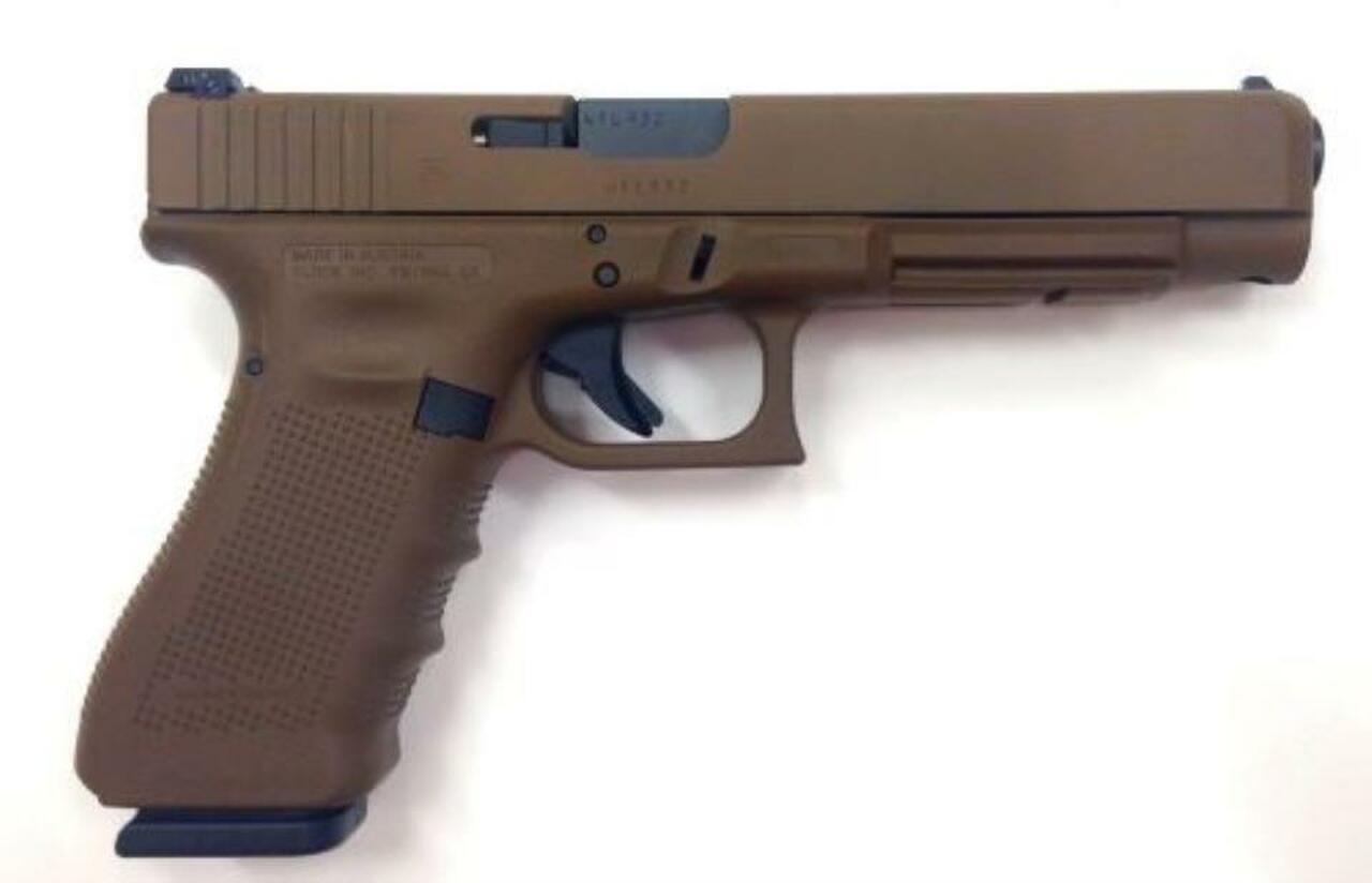 Glock G34 G4 9mm, 5.3″ Barrel, Full Flat Dark Earth, Rail, 3x17rd Mags