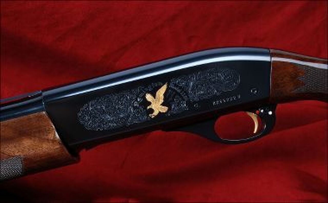 Remington 1100 Classic Trap 12 Ga, 2.75″ Chamber, 30″ Barrel, Hi-Gloss Blued, Walnut Stock, 4Rd