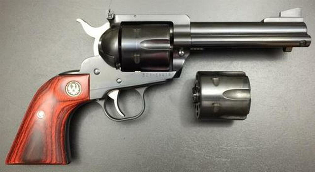 Ruger Blackhawk Flattop .357 Mag / 9mm Convertible, Two Cylinders 4 5/8″ Barrel
