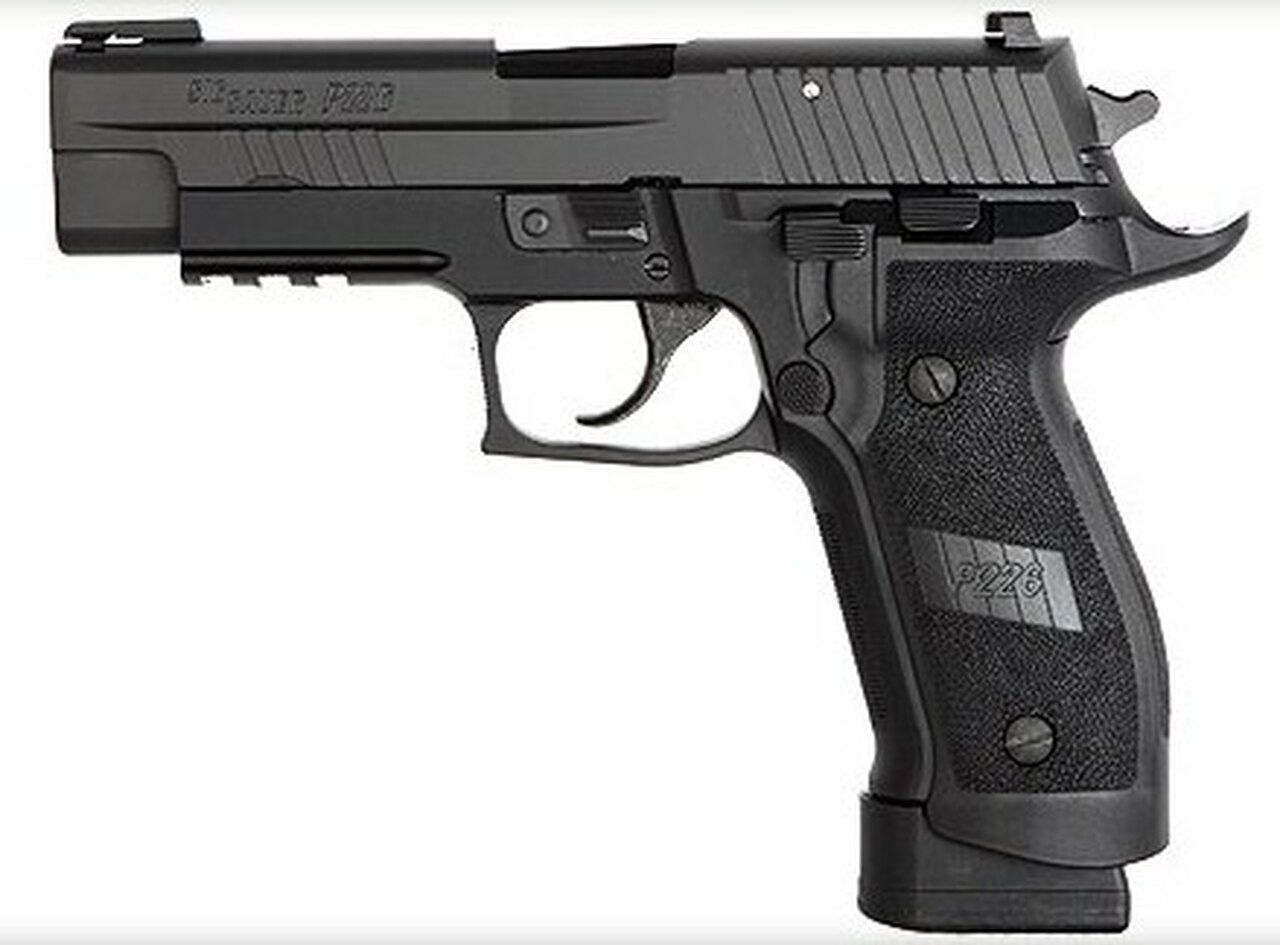 Sig 226 Tactical Operations- 9mm Night Sights 4 Mags
