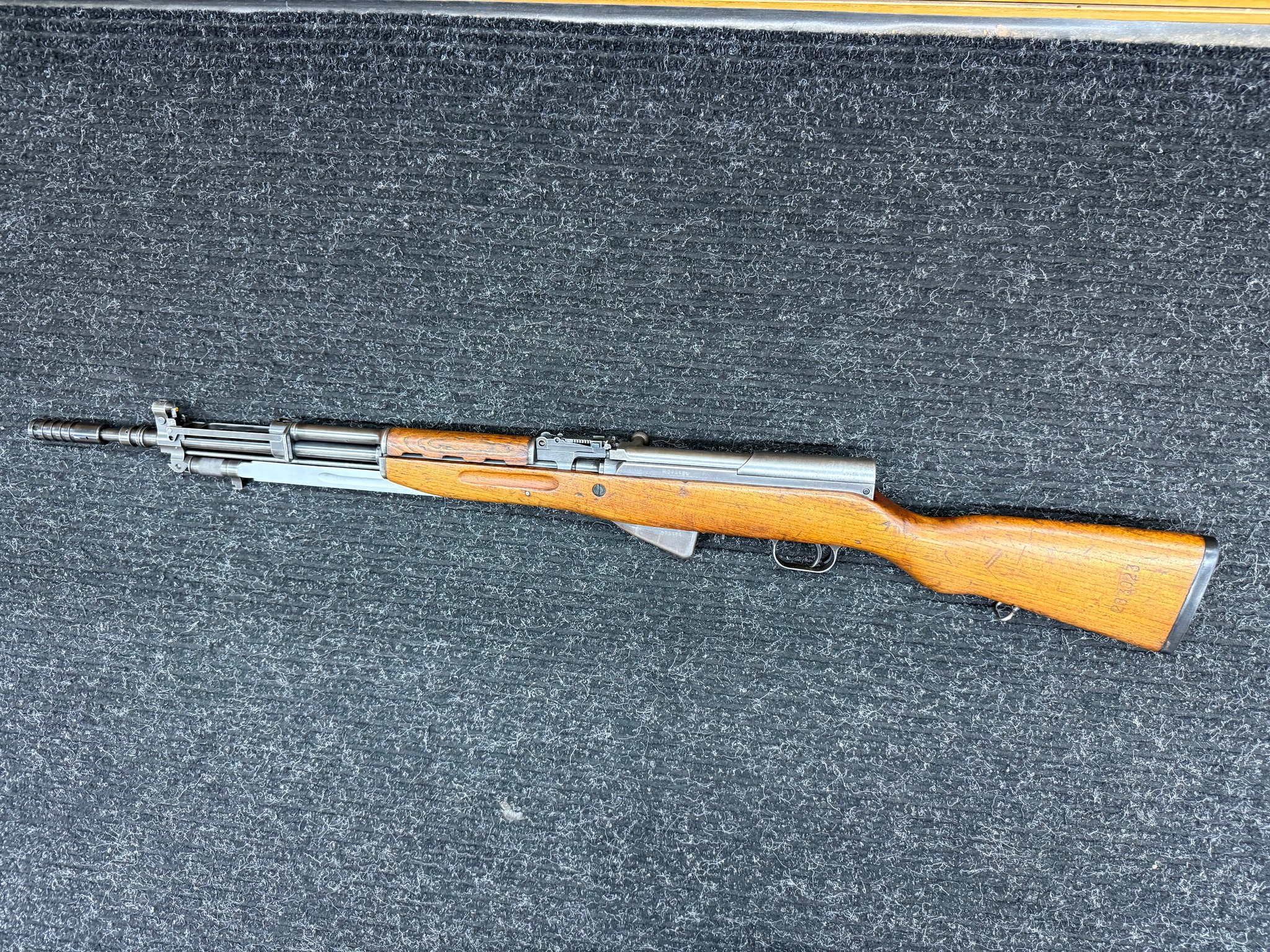 YUGO SKS  SEMI AUTO 7.62X39MM   RIFLES  black
