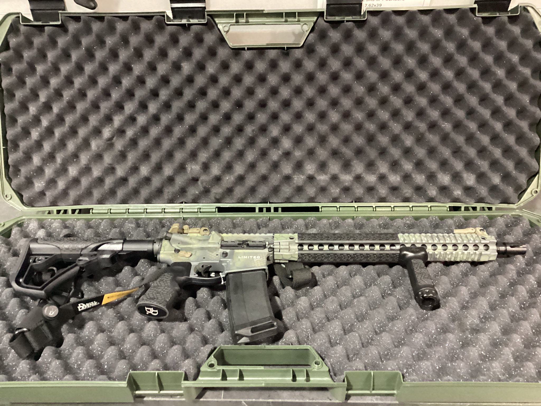 DANIEL DEFENSE DDM4 V9 LW TORNADO GREY CERAKOTE