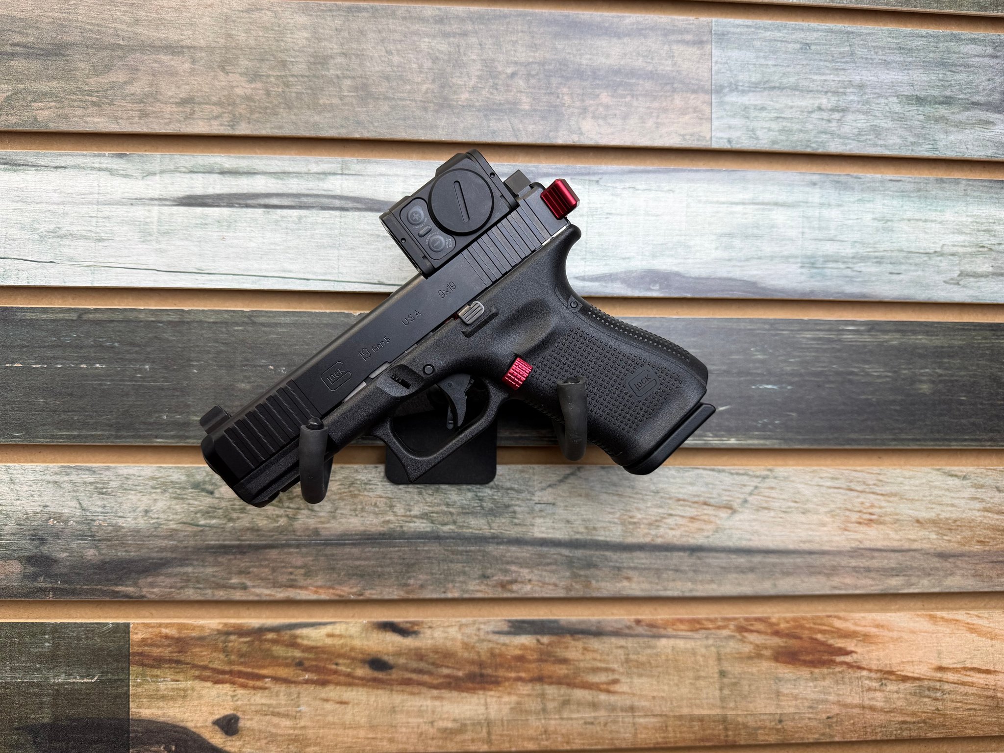 Glock 40 MOS Gen4 10mm Optics Ready Pistol (10-Round Model)
