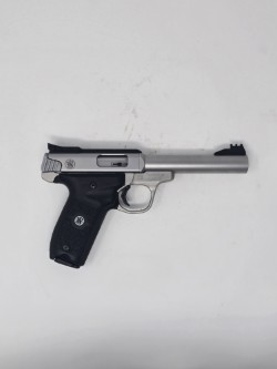 Smith & Wesson SW22 Victory 22LR Rimfire Pistol with Fiber Optic Sights
