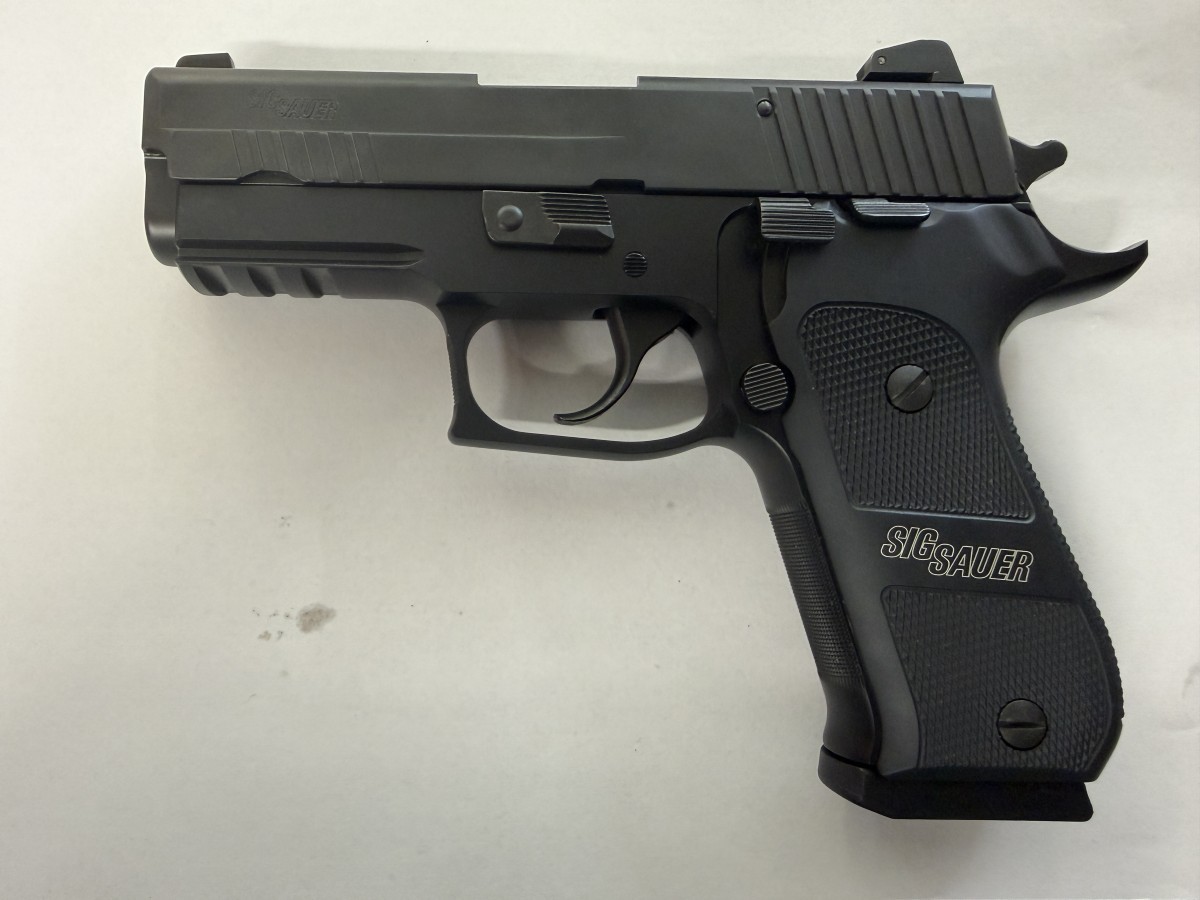 Sig Sauer P220 Elite 10mm Centerfire Pistol with Night Sights and G10