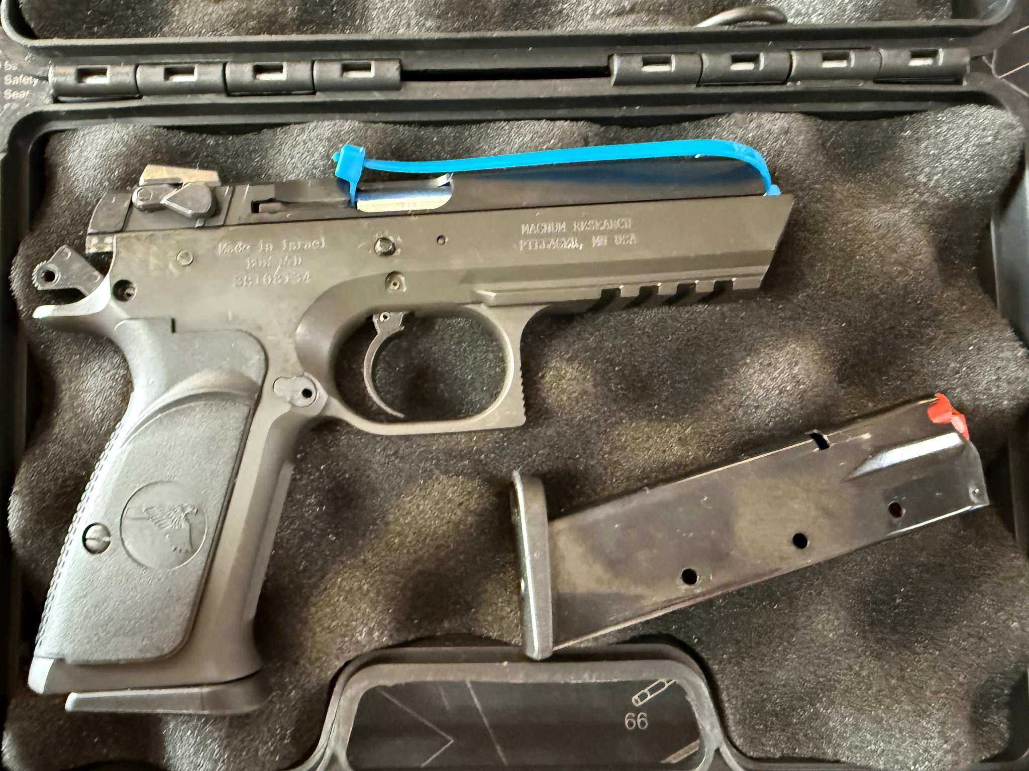 Magnum Research Baby Eagle III 45 ACP Full-Size Pistol with Carbon