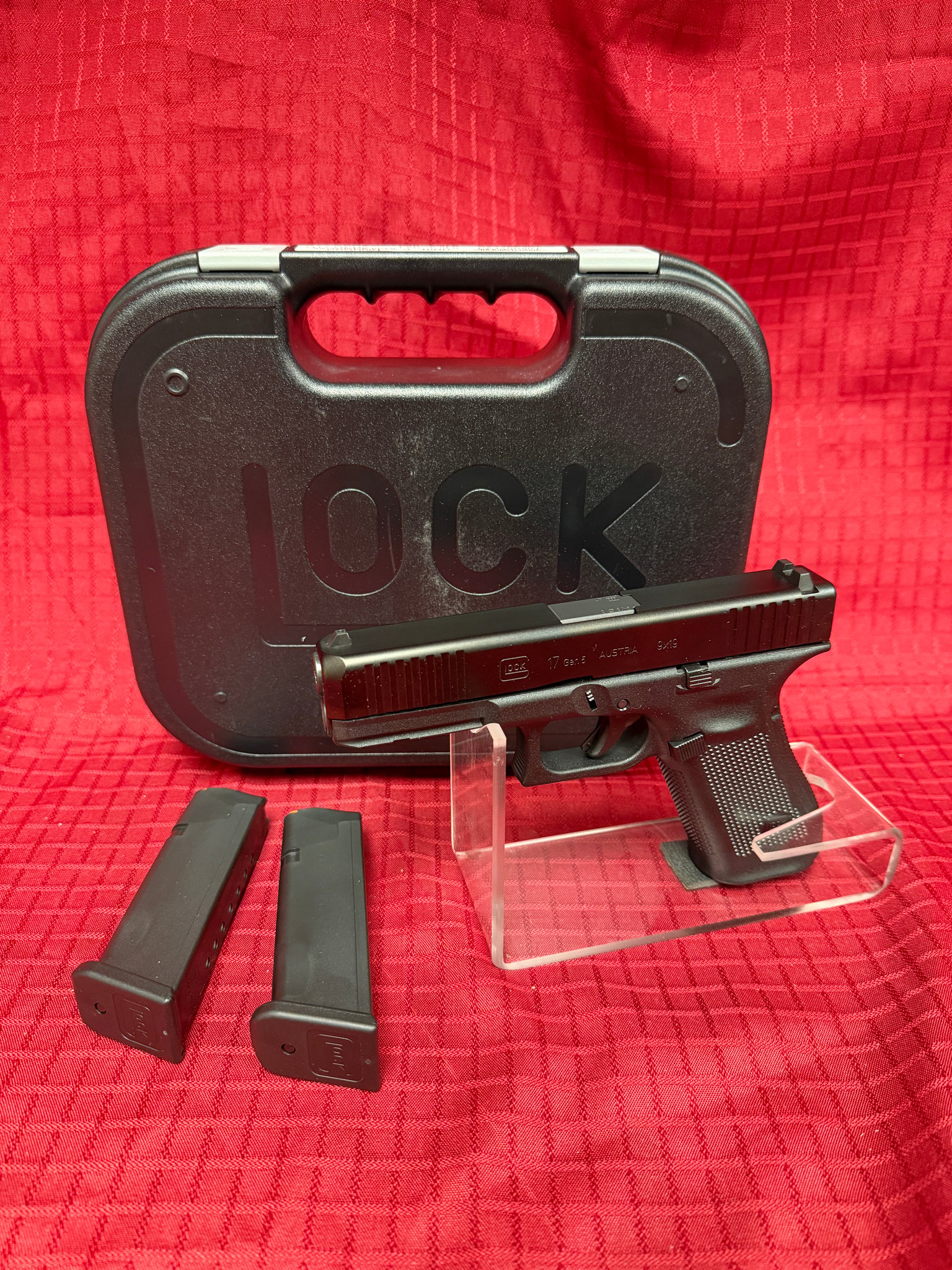 Glock 17 Gen5 9mm Full-Size Pistol with Front Serrations (10-Round